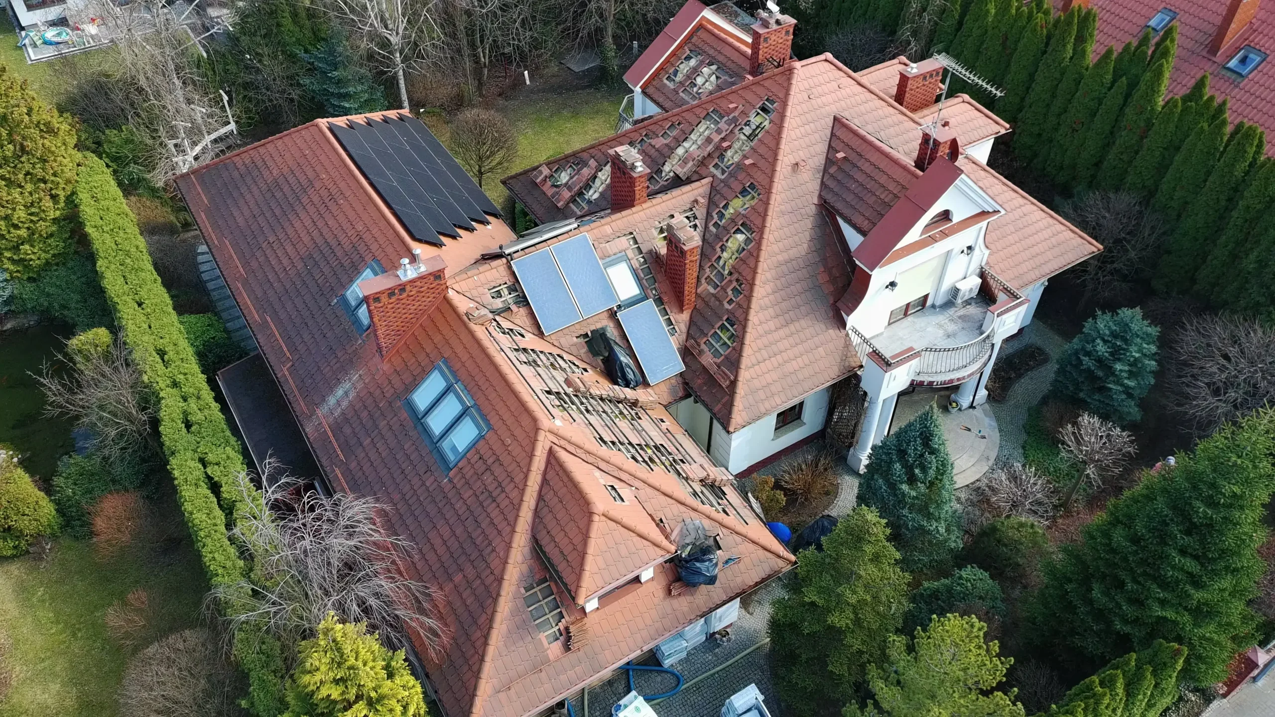 Naprawa dachu po kunie - po