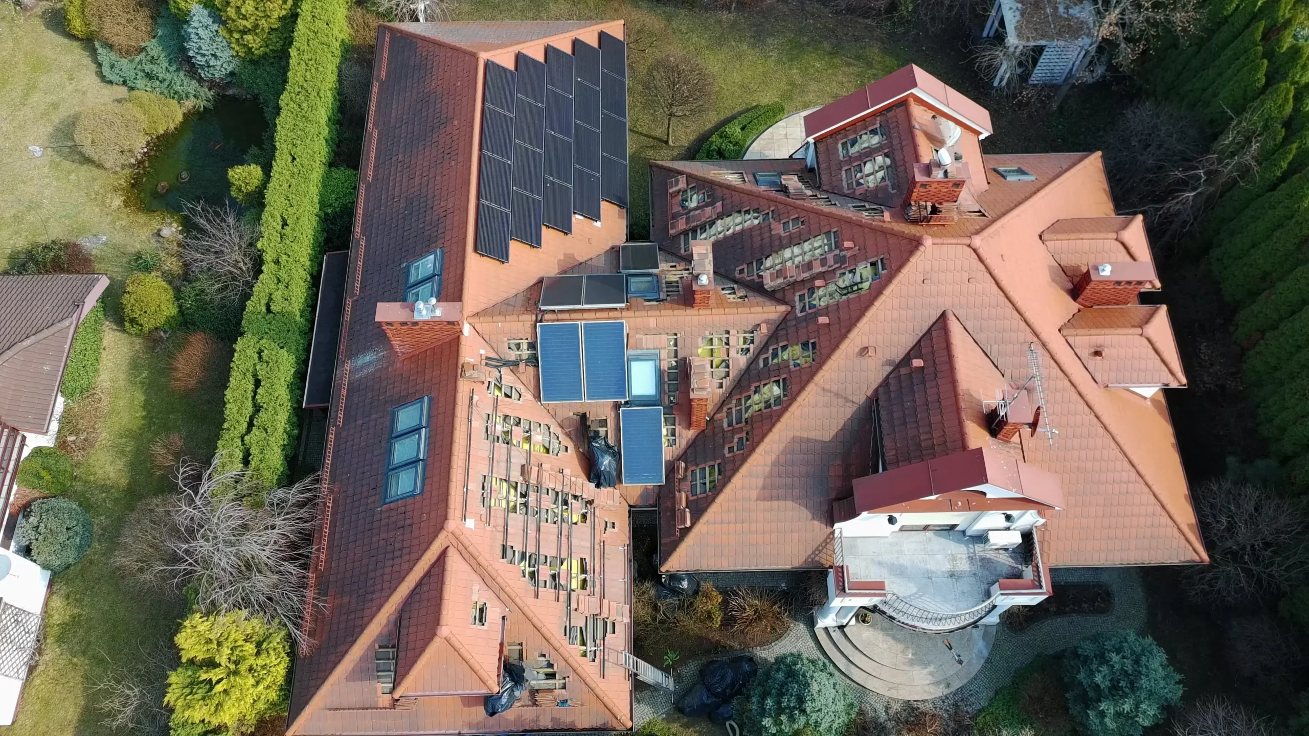 Naprawa dachu po kunie - po